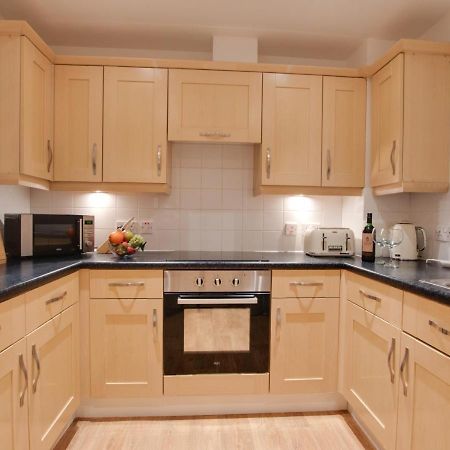 Cosy Hub Apartment วิทบี ภายนอก รูปภาพ