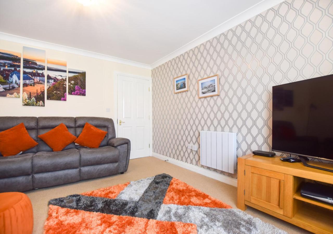 Cosy Hub Apartment วิทบี ภายนอก รูปภาพ